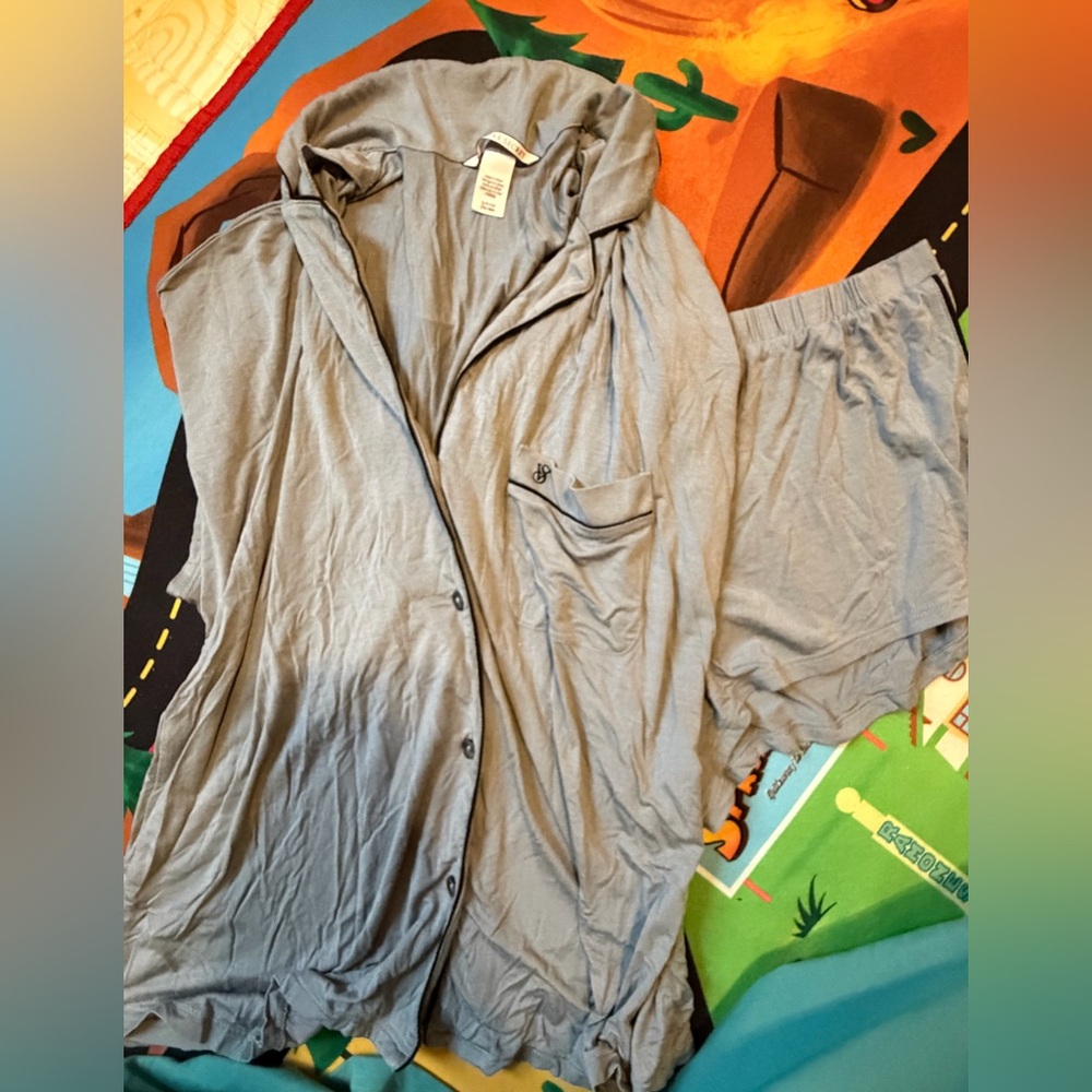 Light Gray Women's Sleep Set - Soft Modal Lounge Shorts & Button Top VS